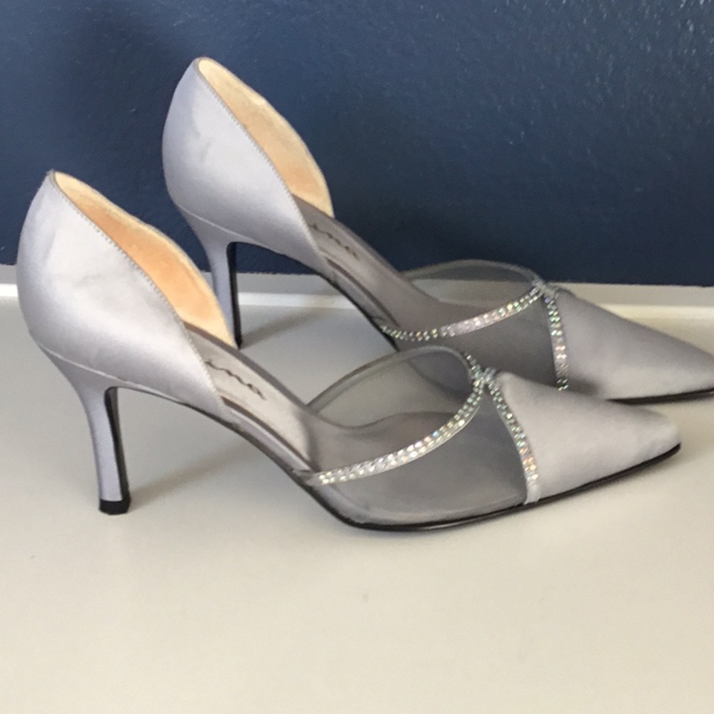 Shoes - Picture 4 of 4